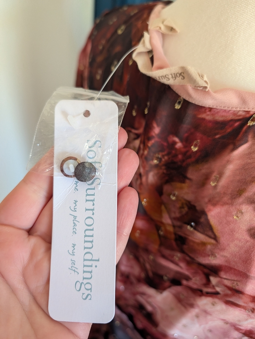 Gorgeous Dress NWT - Picture 2 of 6
